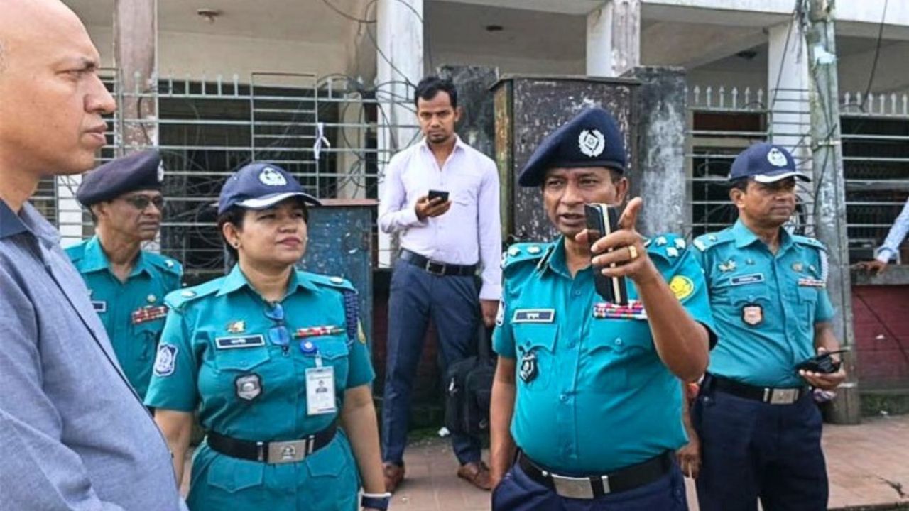 সিলেটে মহানগর পুলিশের সাঁড়াশি অভিযান, গ্রেপ্তার ৭০