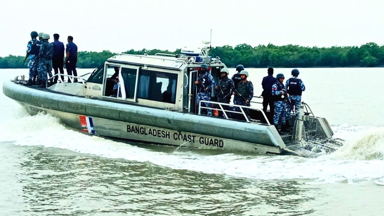 সুন্দরবনে ৬১ দস্যু আটক, ৮০ আগ্নেয়াস্ত্র উদ্ধার