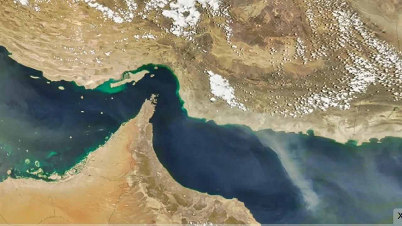 ফের বন্ধ হরমুজ প্রণালি