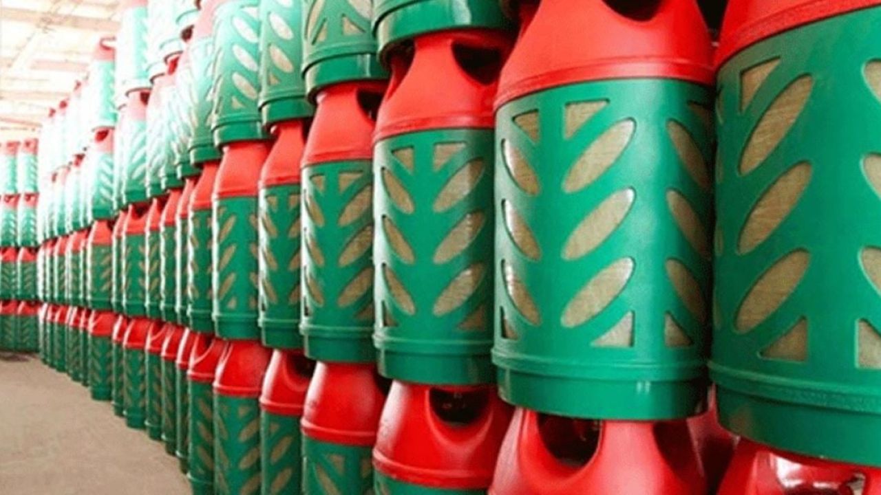 সরকার নির্ধারিত দামে এলপিজি বিক্রির নির্দেশ: অমান্য করলেই কঠোর ব্যবস্থা