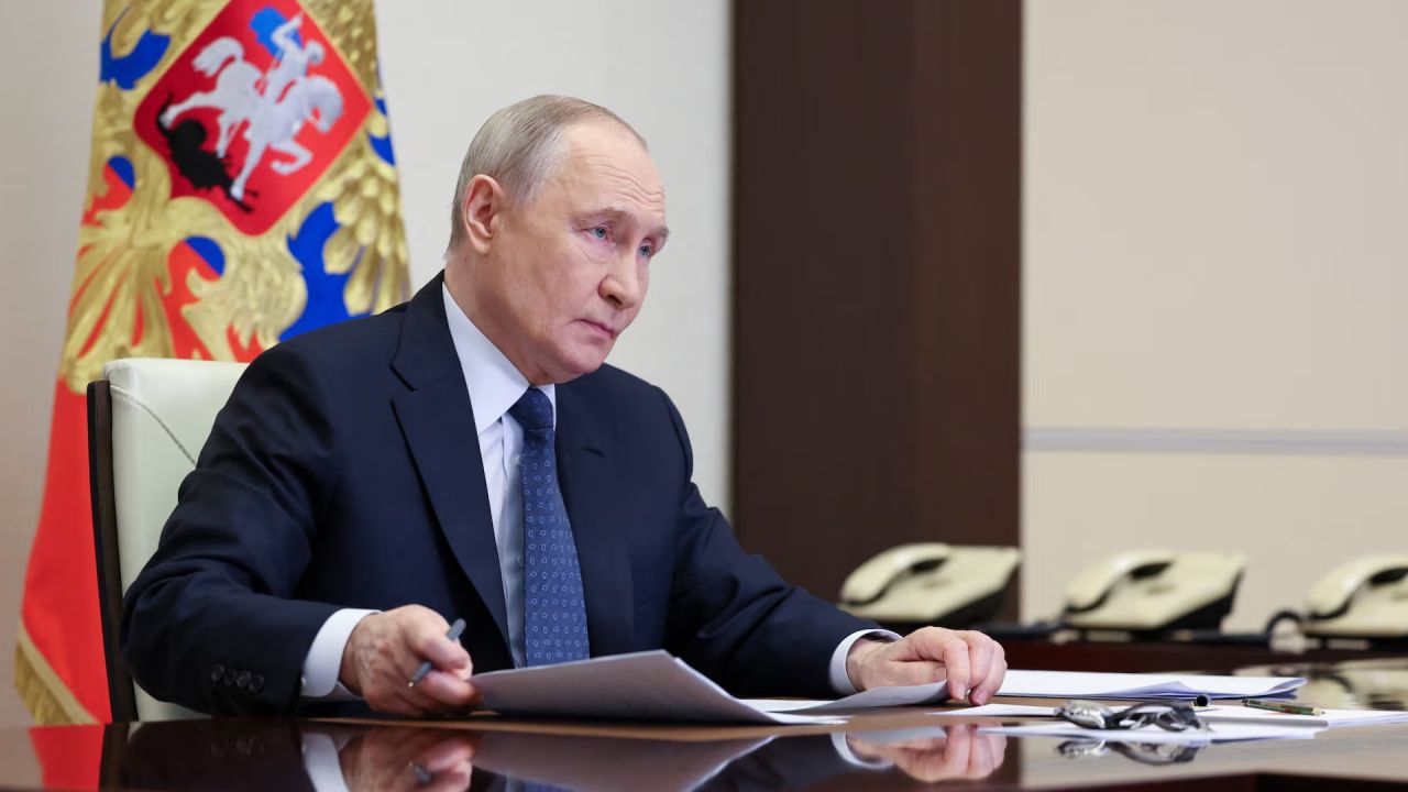 ইস্টার সানডে উপলক্ষে রাশিয়ার ৩২ ঘণ্টার যুদ্ধবিরতি ঘোষণা