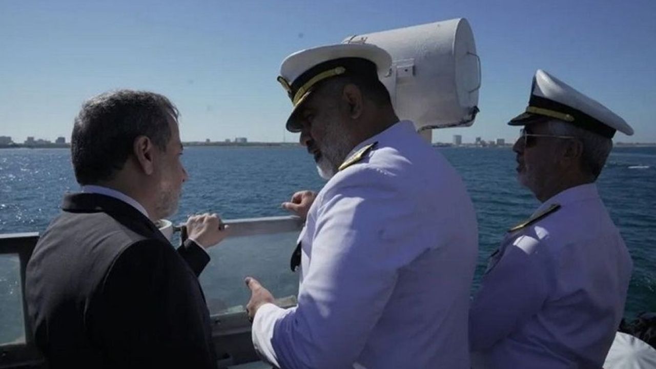  হরমুজ প্রণালিতে নিরাপদ নৌযান চলাচল যুদ্ধবিরতি মেনে চলার ওপর নির্ভরশীল: আরাঘচি