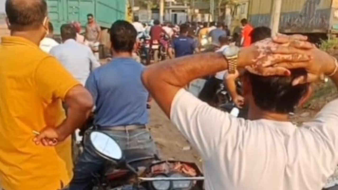 ঘোড়াশালের একমাত্র পাম্পে তেল নেই, চালকদের হাহাকার