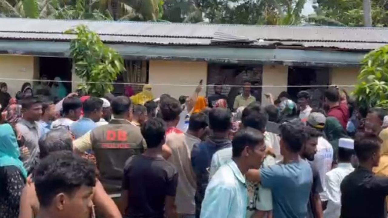 এমন ছেলে যেন পৃথিবীতে না জন্মায়!