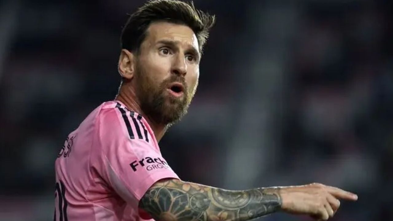 অনুশীলনে মেসির শক্তিশালী শটে চুরমার ফটোগ্রাফারের ক্যামেরা