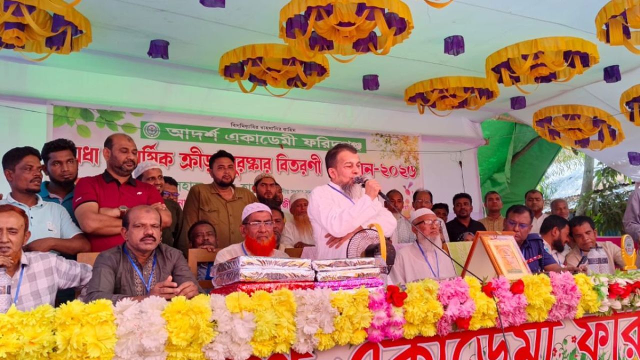 নির্ধারিত সময়ে কাজ শেষ না করলে ঠিকাদারদের কালো তালিকাভুক্তির হুঁশিয়ারি