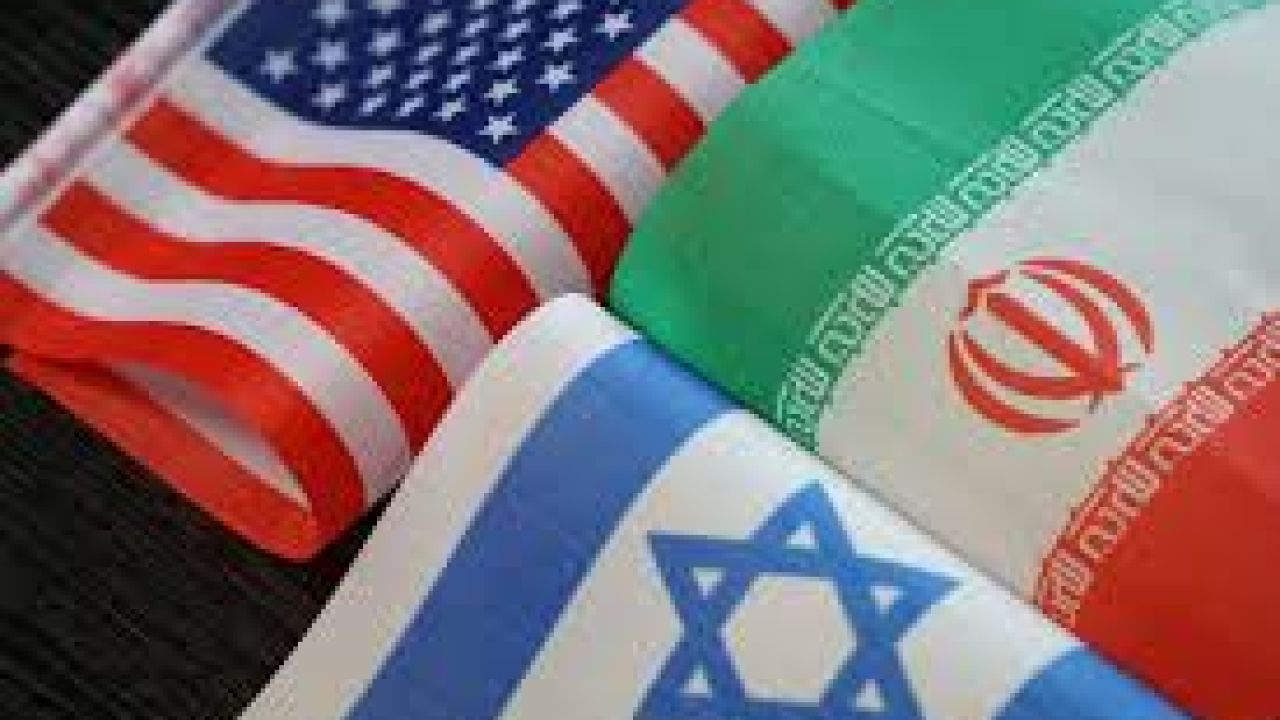 বিরতির বোতাম টিপে ট্রিগারে আঙুল