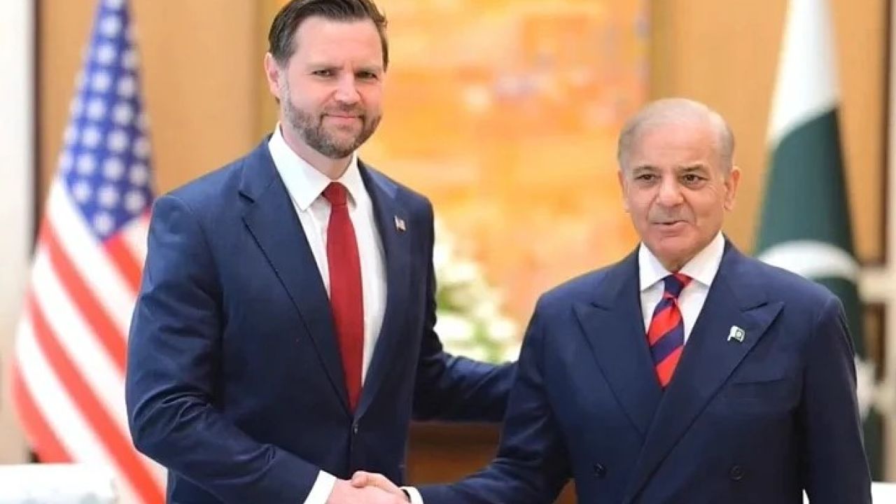 ভ্যান্সের নেতৃত্বে মার্কিন প্রতিনিধি দলের সঙ্গে পাকিস্তানের প্রধানমন্ত্রীর বৈঠক