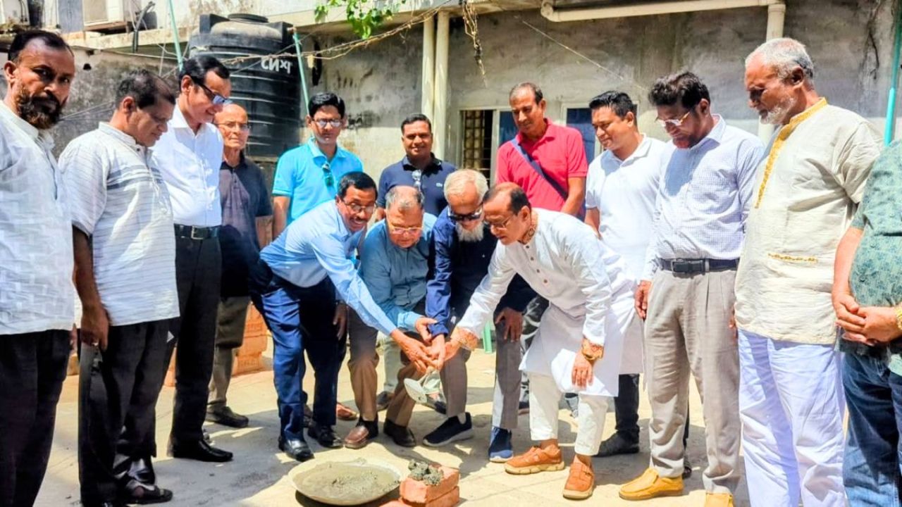 পাবনা প্রেসক্লাবে দ্বিতীয় অডিটোরিয়াম নির্মাণকাজের উদ্বোধন