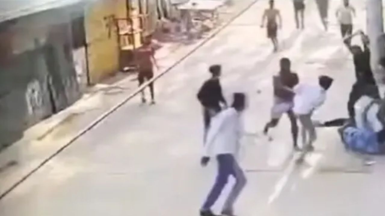 মোহাম্মদপুরে কিশোর গ্যাংয়ের ‘রক্তক্ষয়ী সংঘর্ষ’