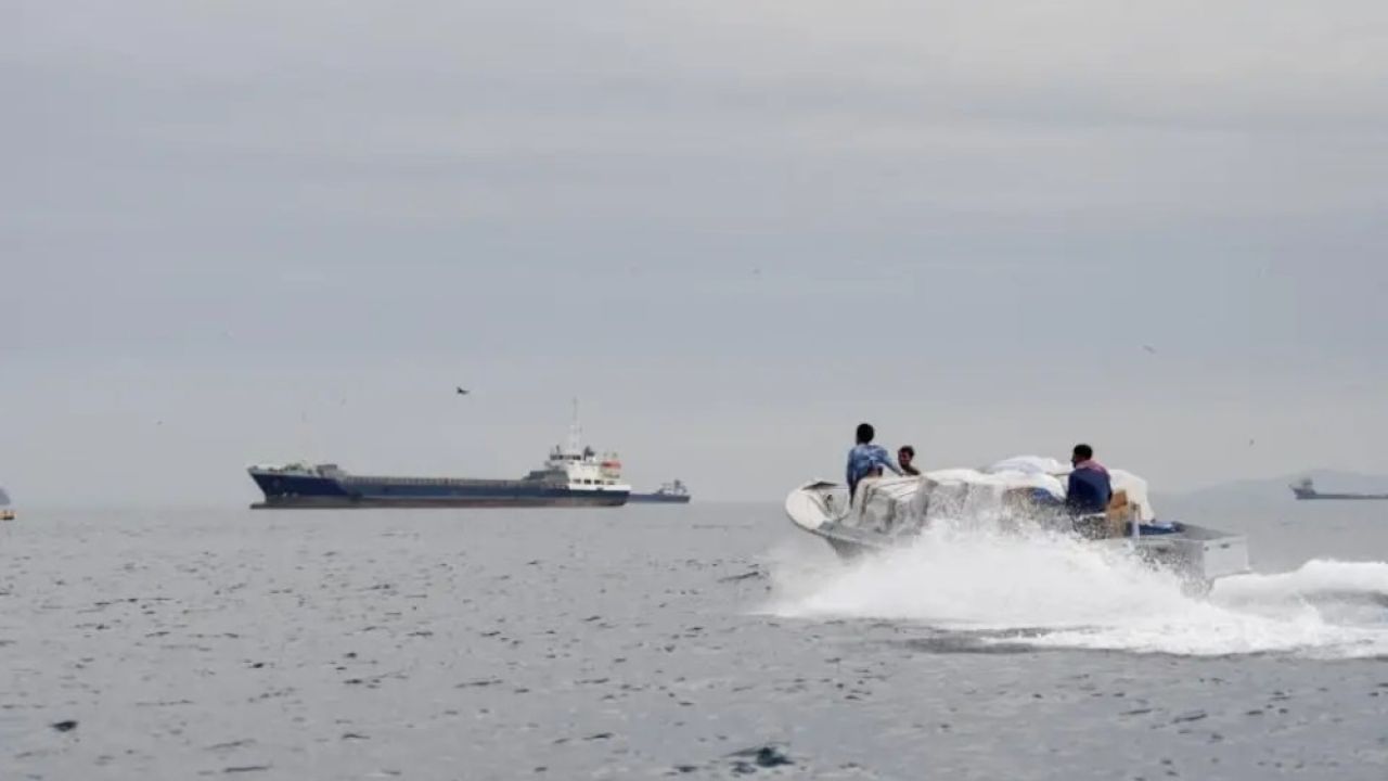 ইরানি বন্দরে মার্কিন অবরোধের ঘোষণা ট্রাম্পের