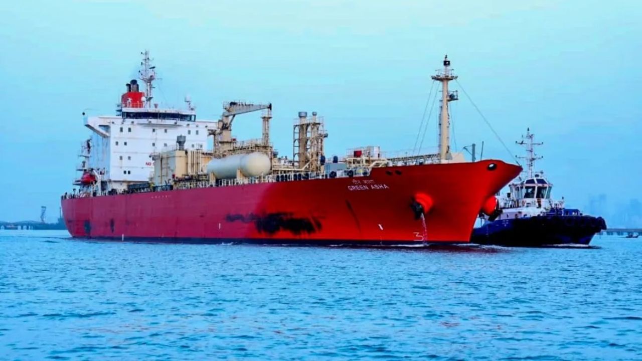 হরমুজ প্রণালিতে শত্রুরা 'মারণ ঘূর্ণিতে' পড়বে: আইআরজিসি’র হুঁশিয়ারি