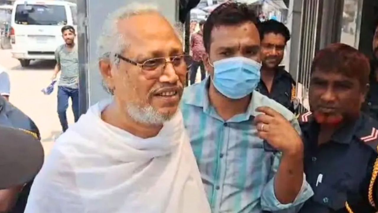 ৫ মাস পর কারামুক্ত হলেন বাউলশিল্পী আবুল সরকার