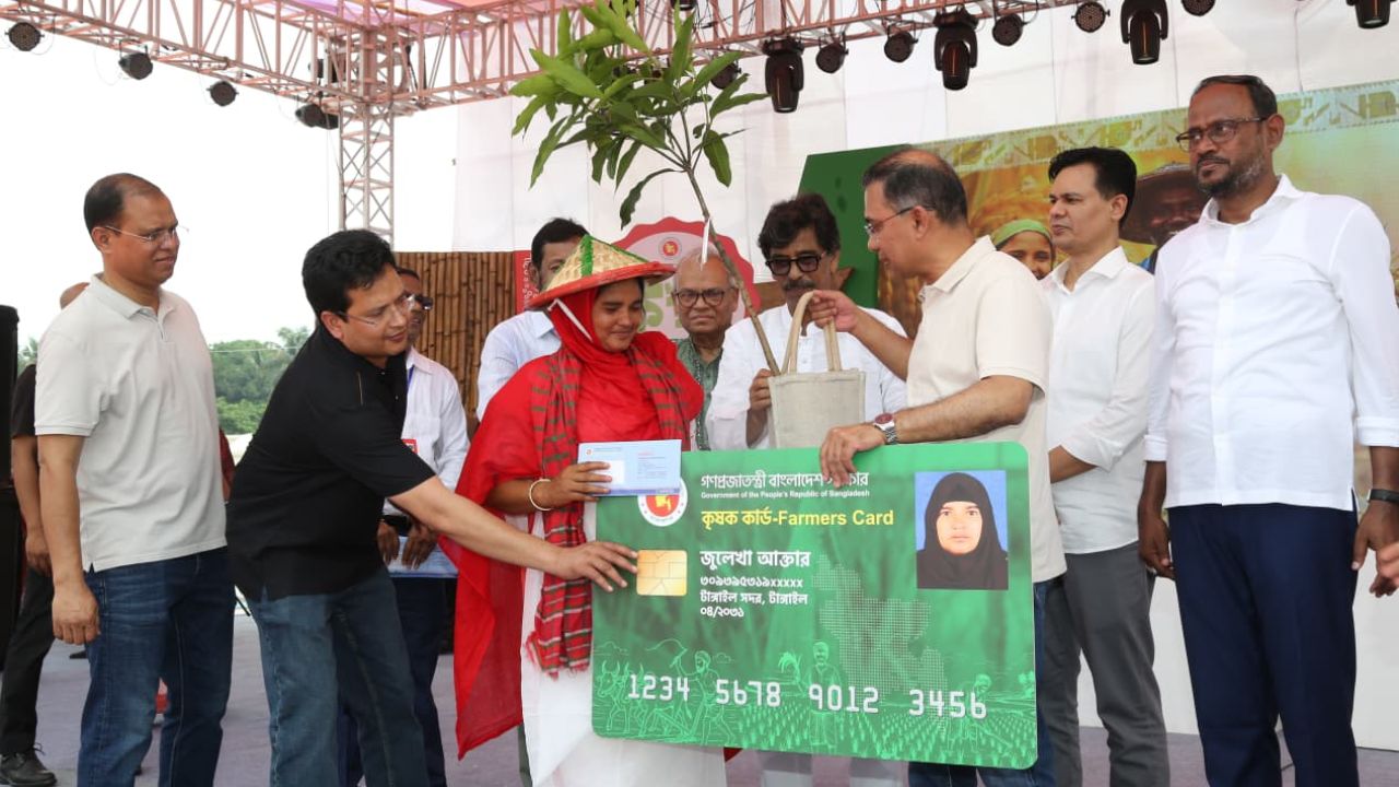 ‘গাছে আম-জাম ধরলে পাঠাবেন, আমি খাবো’