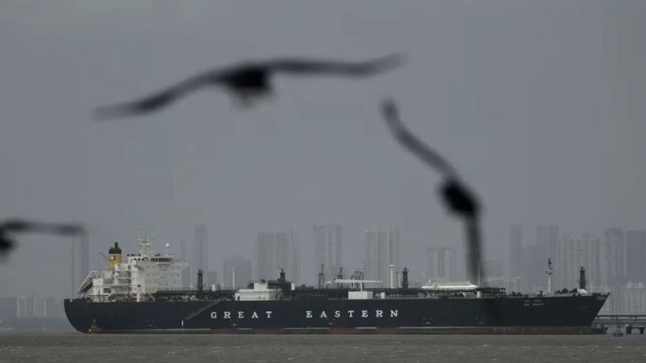 হরমুজ প্রণালিতে অবরোধের হুমকি