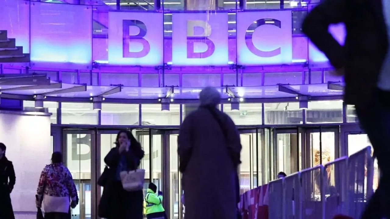 ২১ হাজারের বেশি কর্মী ছাঁটাই করছে বিবিসি