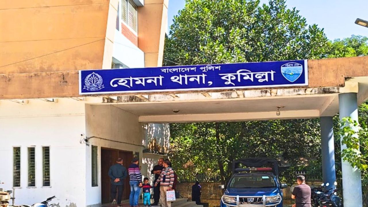 হোমনায় স্বামীকে বেঁধে স্ত্রীকে ধর্ষণের অভিযোগ