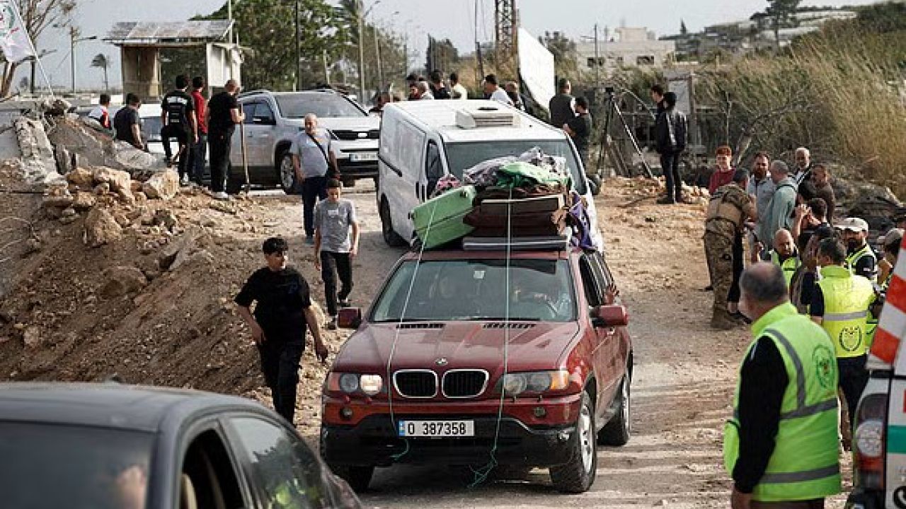 যুদ্ধবিরতির মধ্যেই দক্ষিণ লেবাননে অ্যাম্বুলেন্স দলের ওপর ইসরায়েলি হামলার অভিযোগ