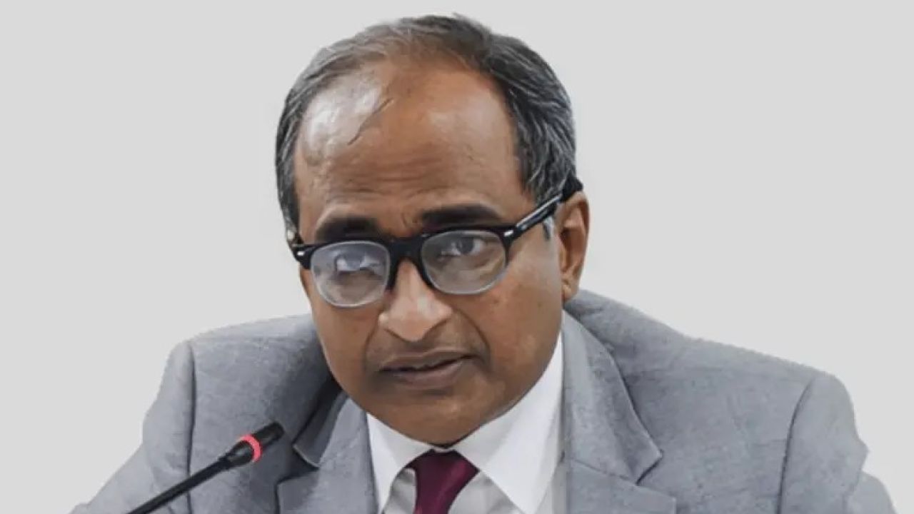 ম্যালেরিয়ায় মারা গেলেন বাণিজ্য সচিব মাহবুব