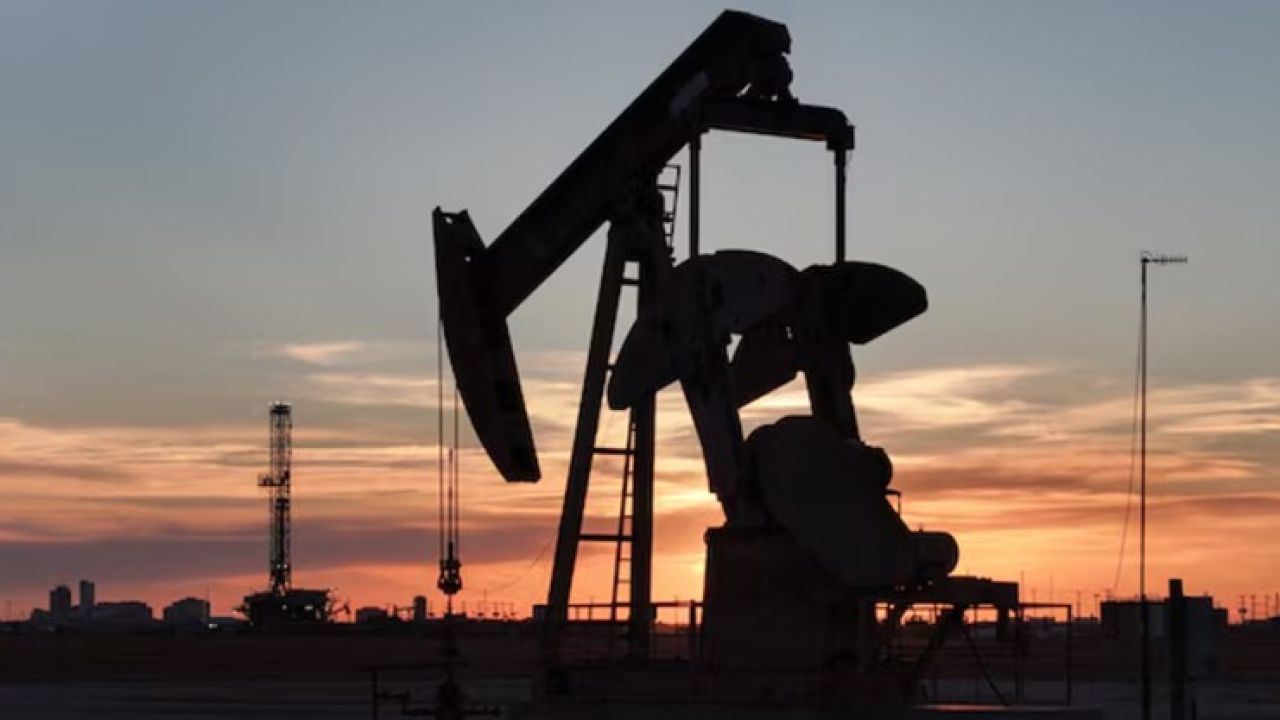 হরমুজ খোলার খবরে কমে গেল তেলের দাম