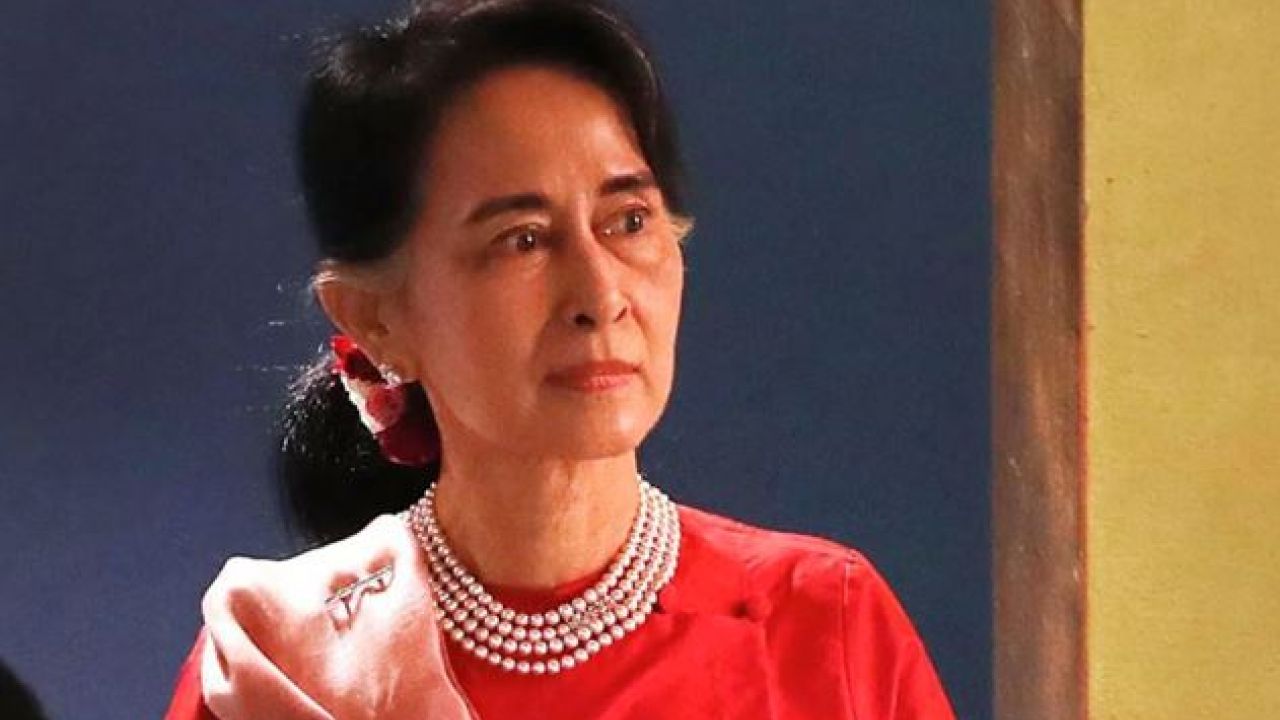 অং সান সু চির সাজা কমালো মিয়ানমারের সামরিক জান্তা