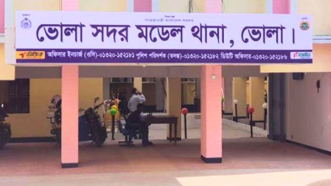 ভোলায় ঘরে ঢুকে প্রবাসীর স্ত্রীকে কুপিয়ে হত্যা, শিশু সন্তান আহত