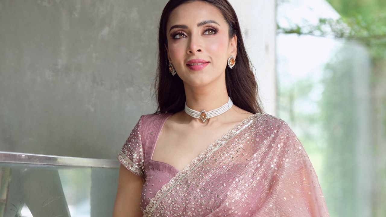 সিনেমা ও ওয়েব ফিল্মে ব্যস্ত বিদ্যা সিনহা মিম