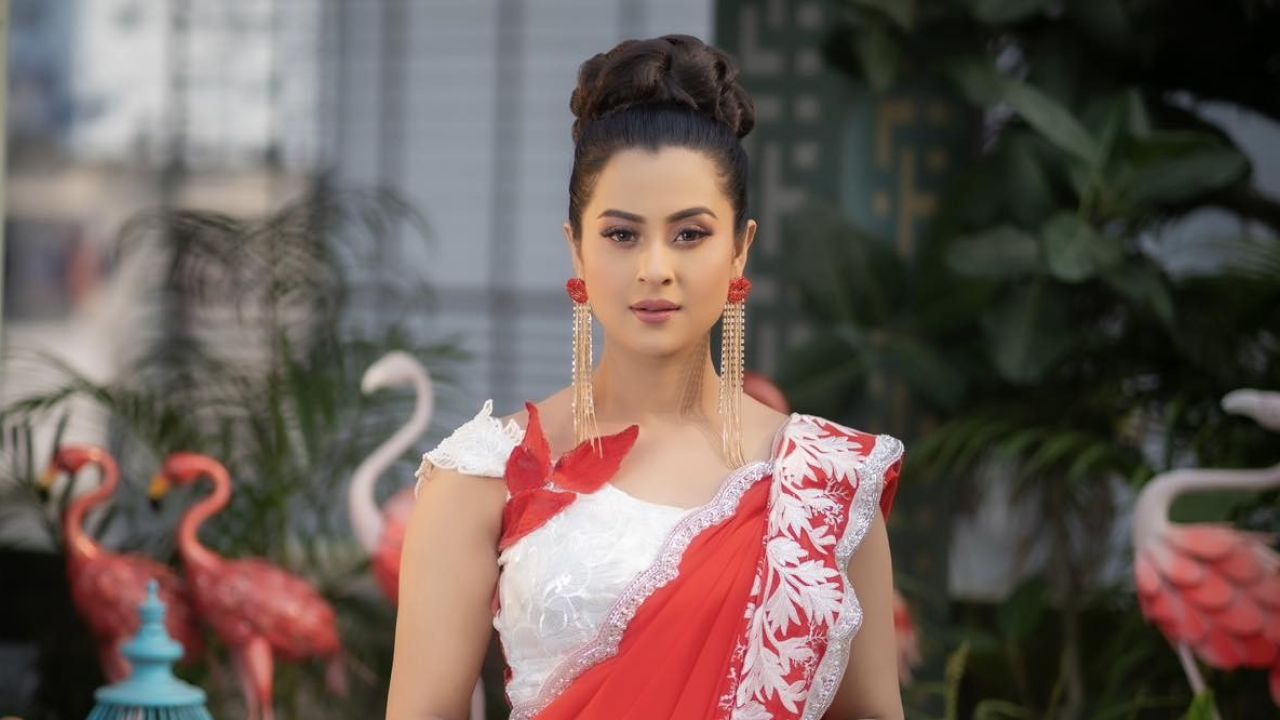 নতুন ছবির অপেক্ষায় শবনম বুবলী