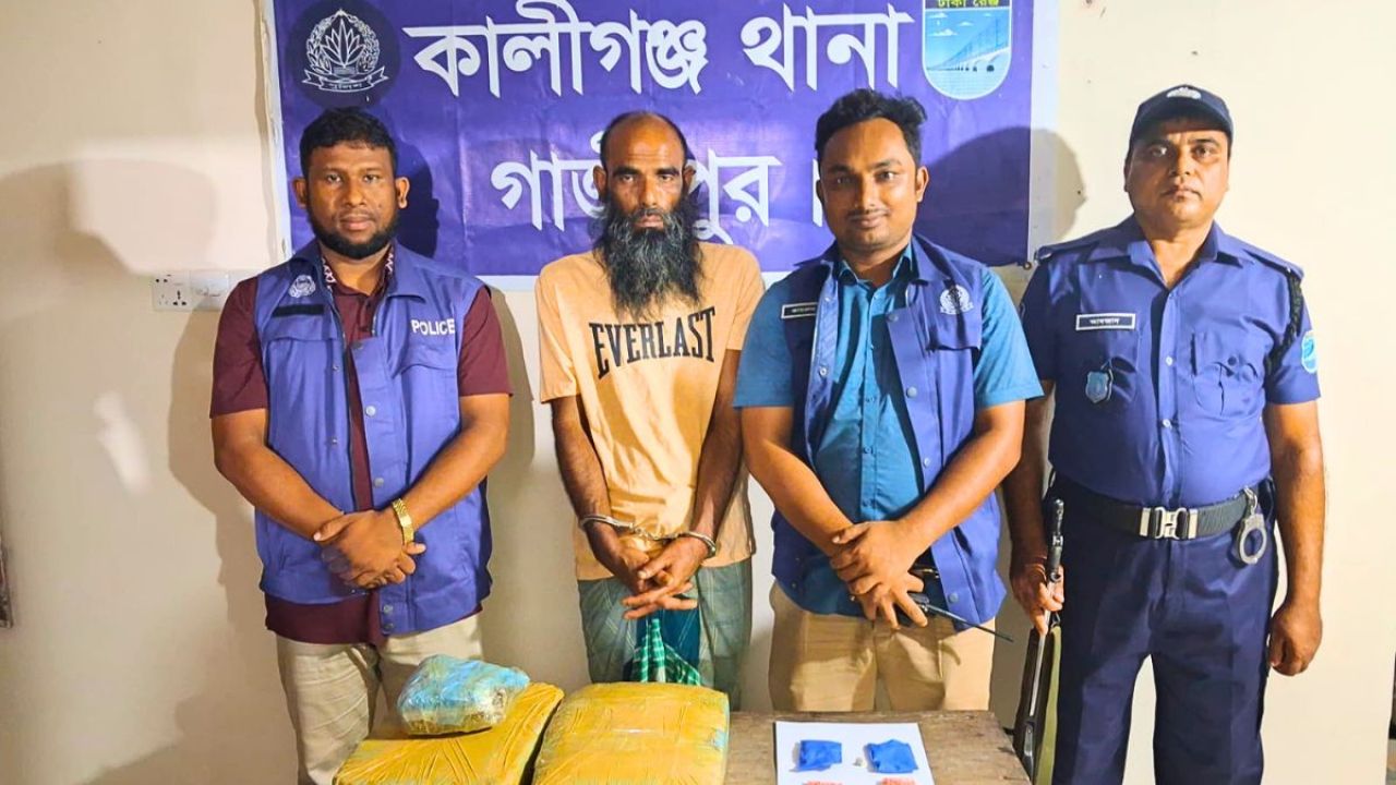 ‘ধর্মপ্রাণ’ সেজে মাদকের কারবার