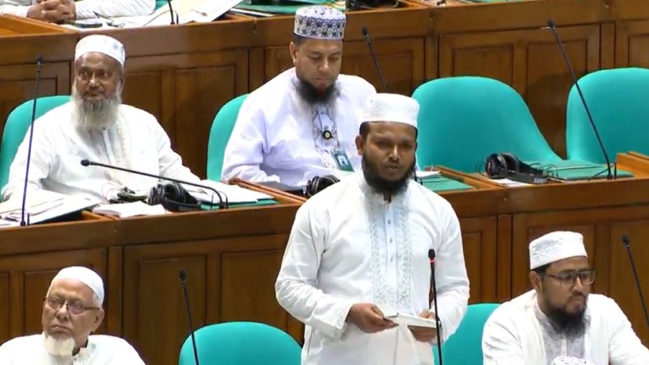 ১৮ লাখ টাকার ক্যামেরা কেনা হয়েছে ৫৮ লাখ টাকায়