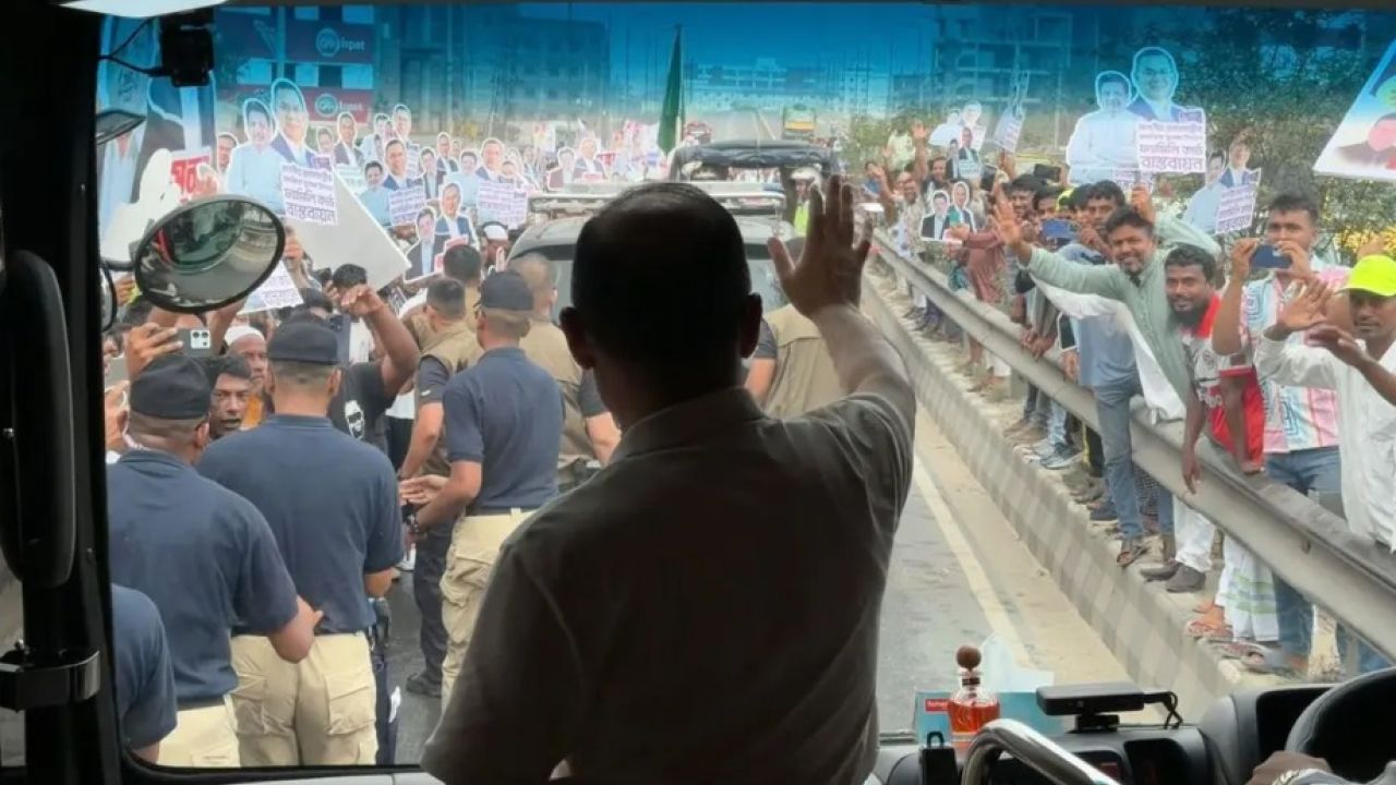 বগুড়ার পথে প্রধানমন্ত্রী তারেক রহমান