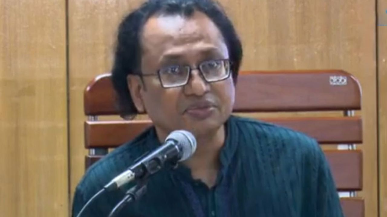 তেলের দামের সঙ্গে সমন্বয় করে নির্ধারিত হবে বাসের ভাড়া: উপদেষ্টা জাহেদ উর রহমান