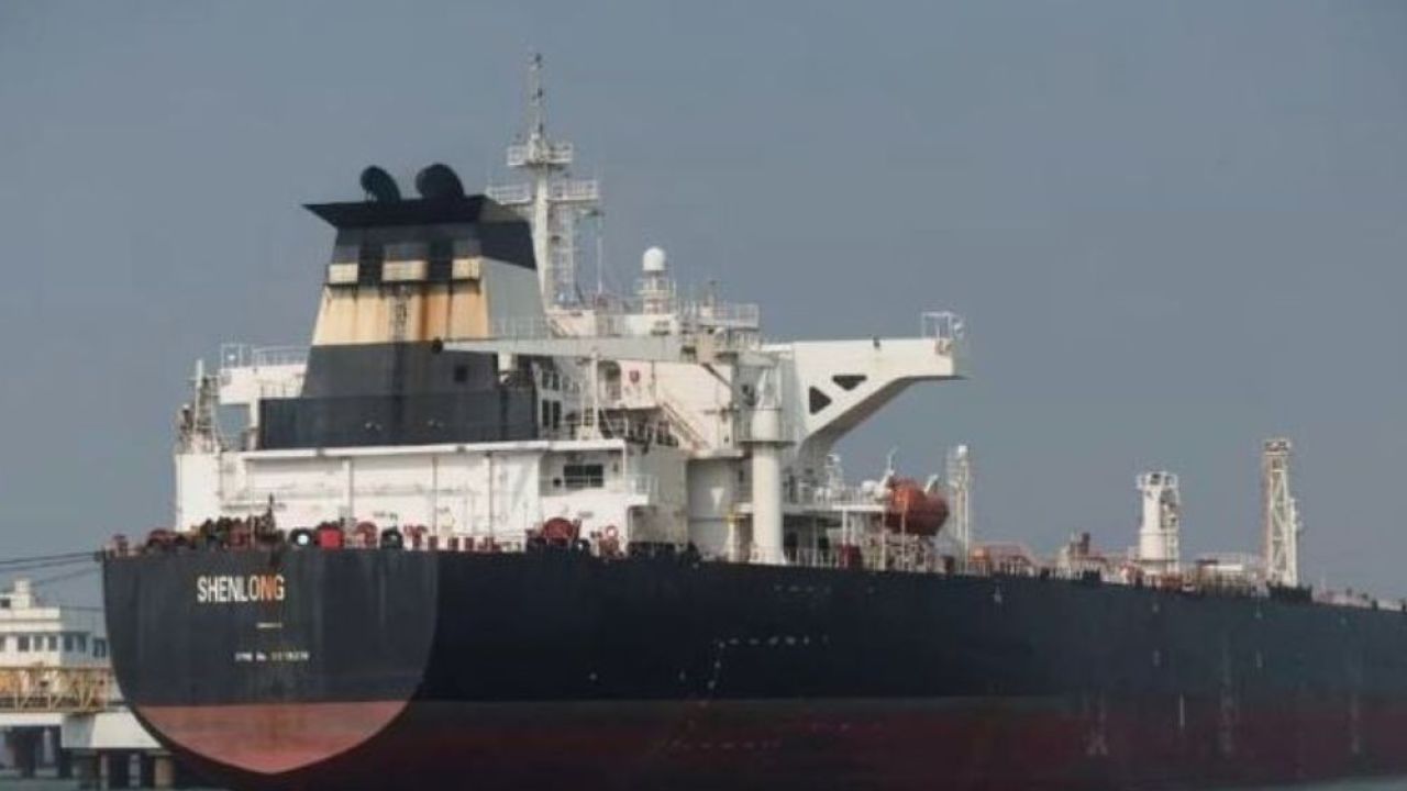 সৌদি থেকে আসছে ১ লাখ টন অপরিশোধিত তেল