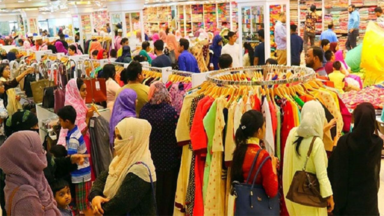 ঈদে জমজমাট বেচাকেনায় রাত জেগে দোকান খোলার দাবি ব্যবসায়ীদের