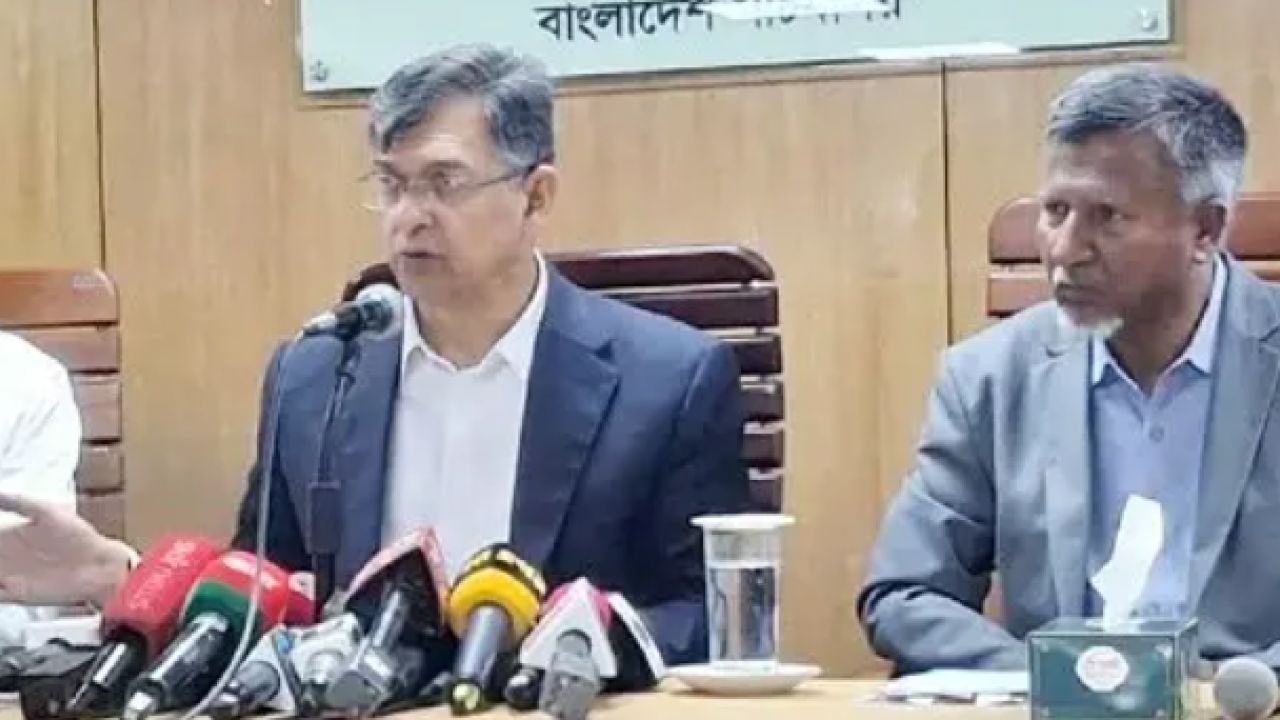 ৩৬ টাকায় ধান ও ৪৯ টাকায় চাল কিনছে সরকার