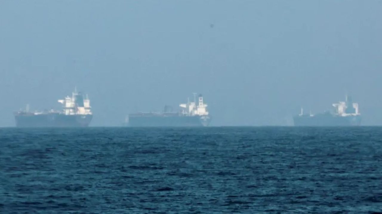 ইরানের ৩ ট্যাংকার জাহাজ জব্দ করল মার্কিন বাহিনী