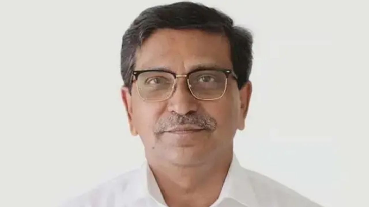 হানিফসহ চারজনের বিরুদ্ধে যুক্তিতর্ক শুরু ১১ মে