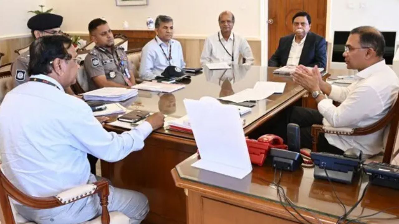 রাজধানীর হকারদের পুনর্বাসনের নির্দেশ প্রধানমন্ত্রীর