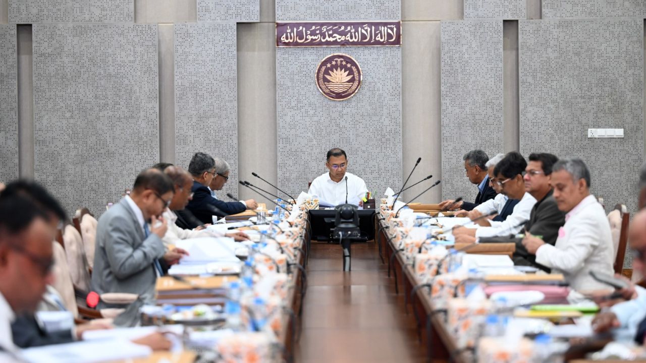 প্রধানমন্ত্রীর সভাপতিত্বে চলছে একনেকের ১০ম সভা