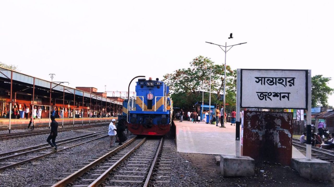 সান্তাহার রেলওয়ে জংশন পরিদর্শন করলেন রেলের মহাপরিচালক