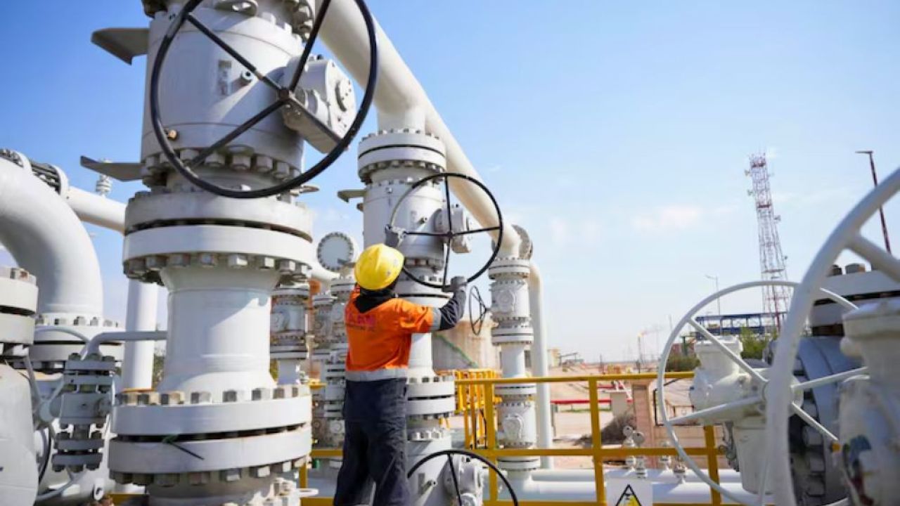 বিশ্ববাজারে জ্বালানি তেলের দাম ফের বেড়েছে