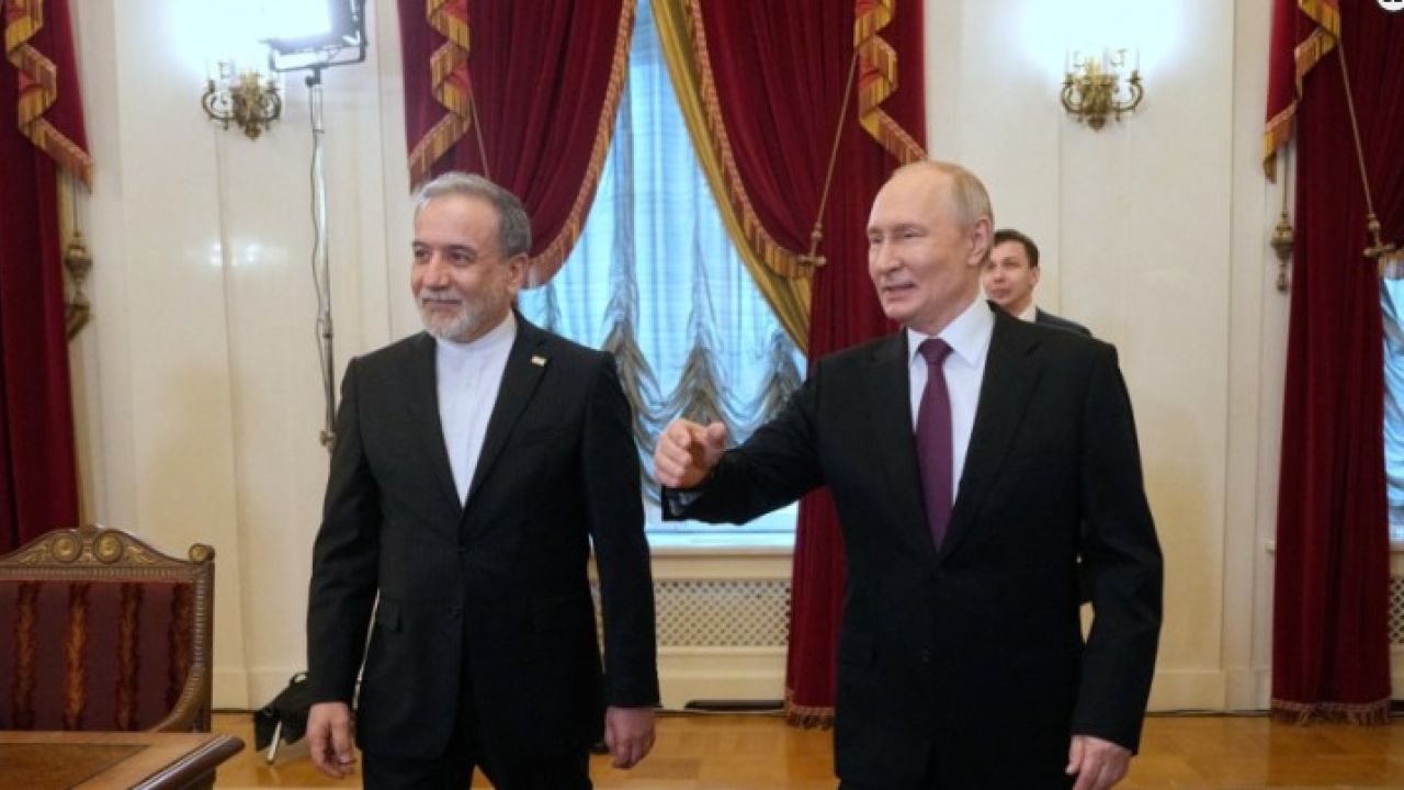 রাশিয়া ইরানের পাশে থাকবে, আরাঘচিকে বললেন পুতিন