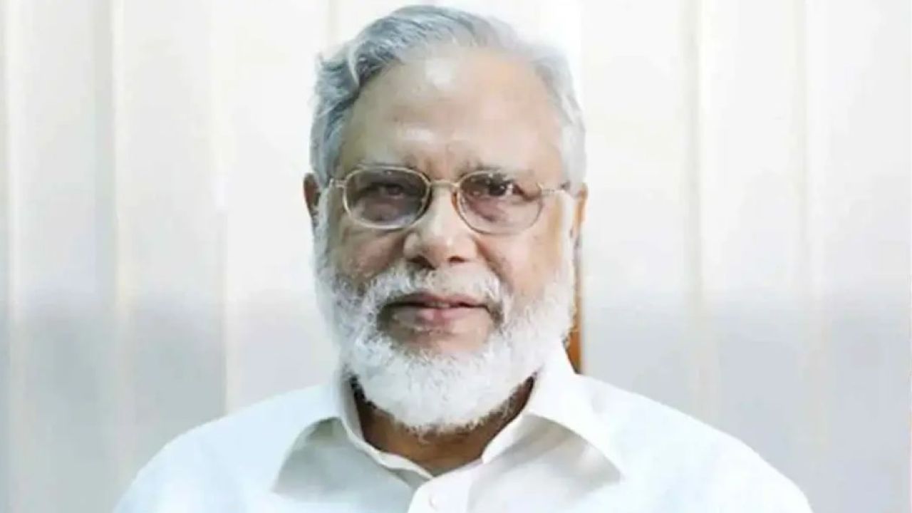 ৫ মামলায় সাবেক প্রধান বিচারপতি খায়রুল হকের জামিন বহাল