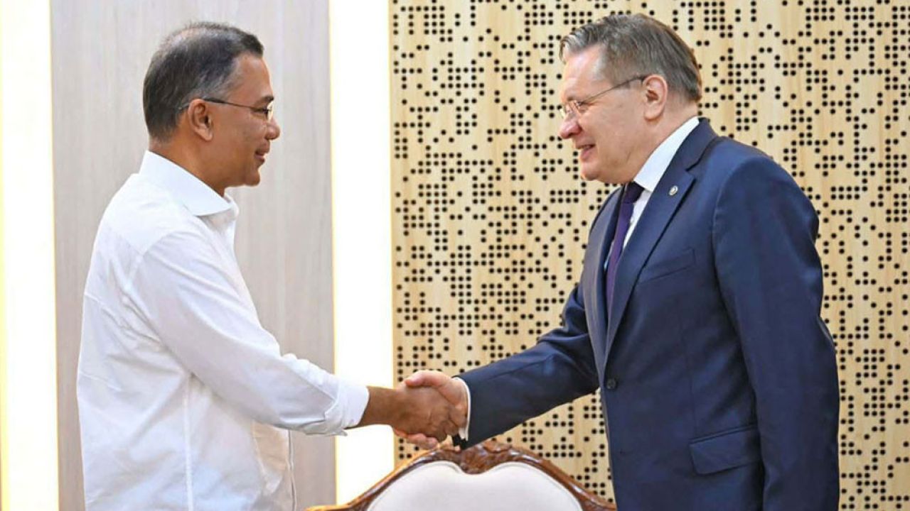 প্রধানমন্ত্রীর সঙ্গে রোসাটম মহাপরিচালকের সাক্ষাৎ