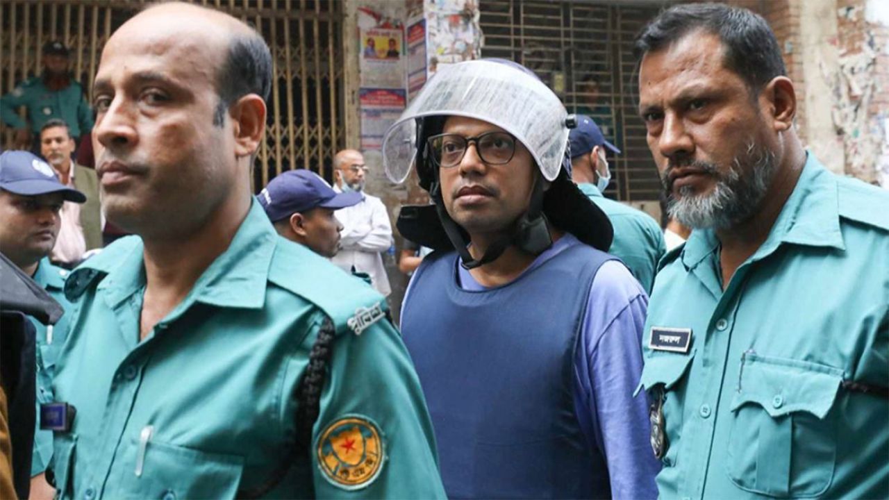 আদালতে নেওয়ার পথে প্রিজনভ্যান দুর্ঘটনা, সাবেক প্রতিমন্ত্রী পলক আহত