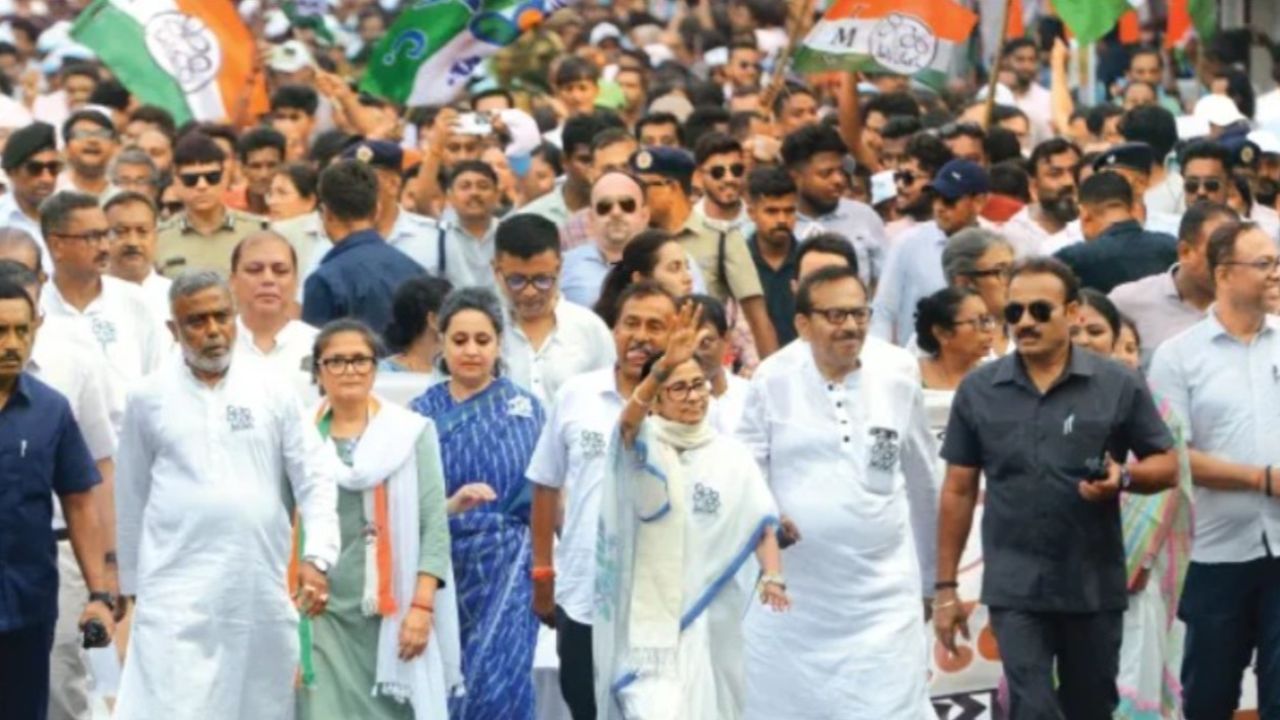 দ্বিতীয় দফায় ভোট: নীরবতার মাঝেই উত্তেজনা