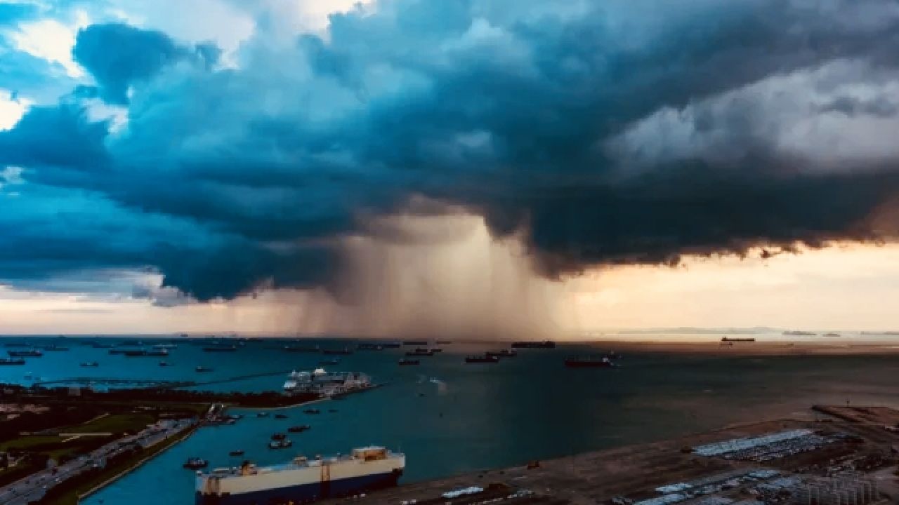 ফেনীতে 'স্মরণকালের ভয়াবহ মেঘ বিস্ফোরণ'