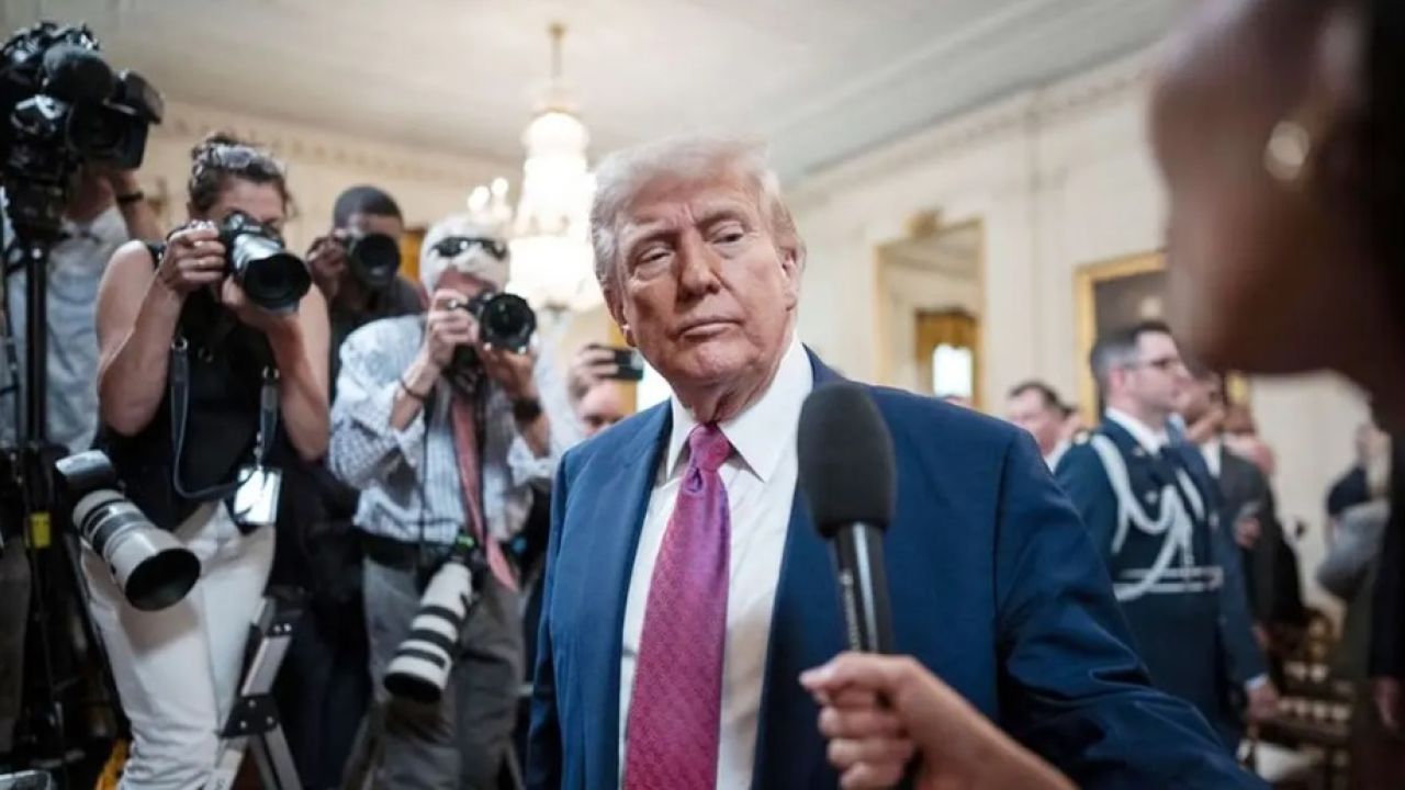 ইরানের পরমাণু প্রকল্প নিয়ে আলোচনা ইস্যুতে নারাজ ট্রাম্প