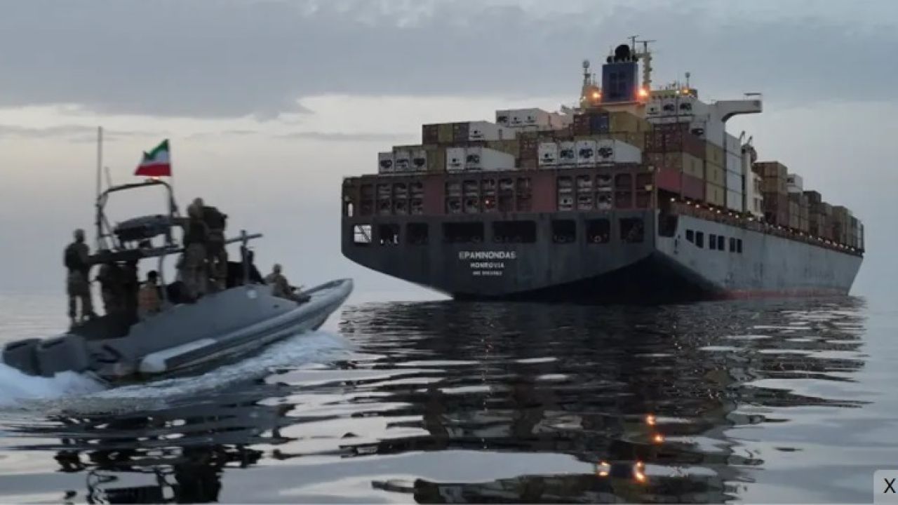 অবরোধ বজায় রাখার ঘোষণা ট্রাম্পের