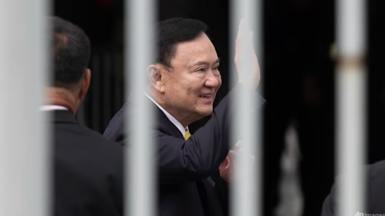 আগামী ১১ মে মুক্তি পাচ্ছেন থাইল্যান্ডের সাবেক প্রধানমন্ত্রী থাকসিন